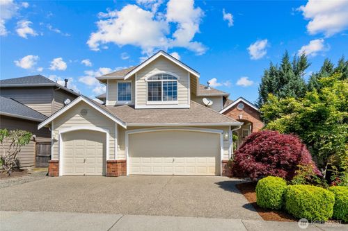24312 E Main Drive, Sammamish, WA, 98074 | Card Image