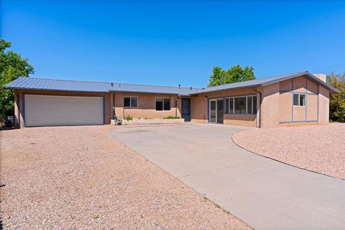 2330 Calle Reina, Santa Fe, NM, 87507-6908 | Card Image