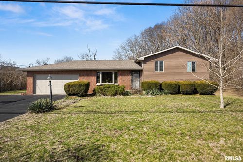 117 Arnold Rd, East Peoria, IL, 61611-2202 | Card Image