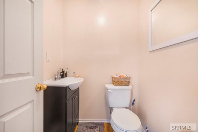 2492 E 2100 N, House other with 6 bedrooms, 4 bathrooms and 2 parking in Hamer ID | Image 25