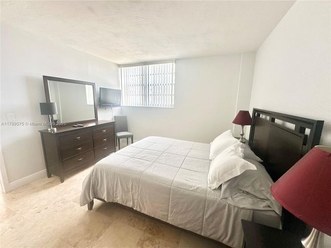 APT-5Y - 3801 S Ocean Dr, Condo with 1 bedrooms, 1 bathrooms and null parking in Hollywood FL | Image 15