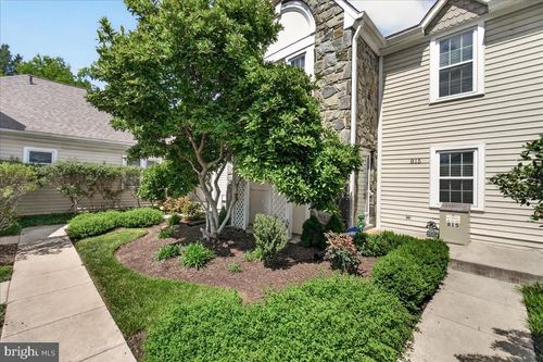 815 Dunbrooke Ct, FREDERICK, MD, 21701-9315 | Card Image
