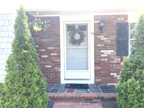 90 Castlewood Cir, Hyannis, MA, 02601-2130 | Card Image