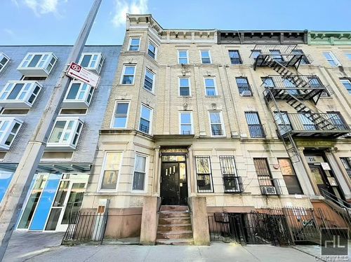 218 Hull Street, New York, NY, 11233 | Card Image