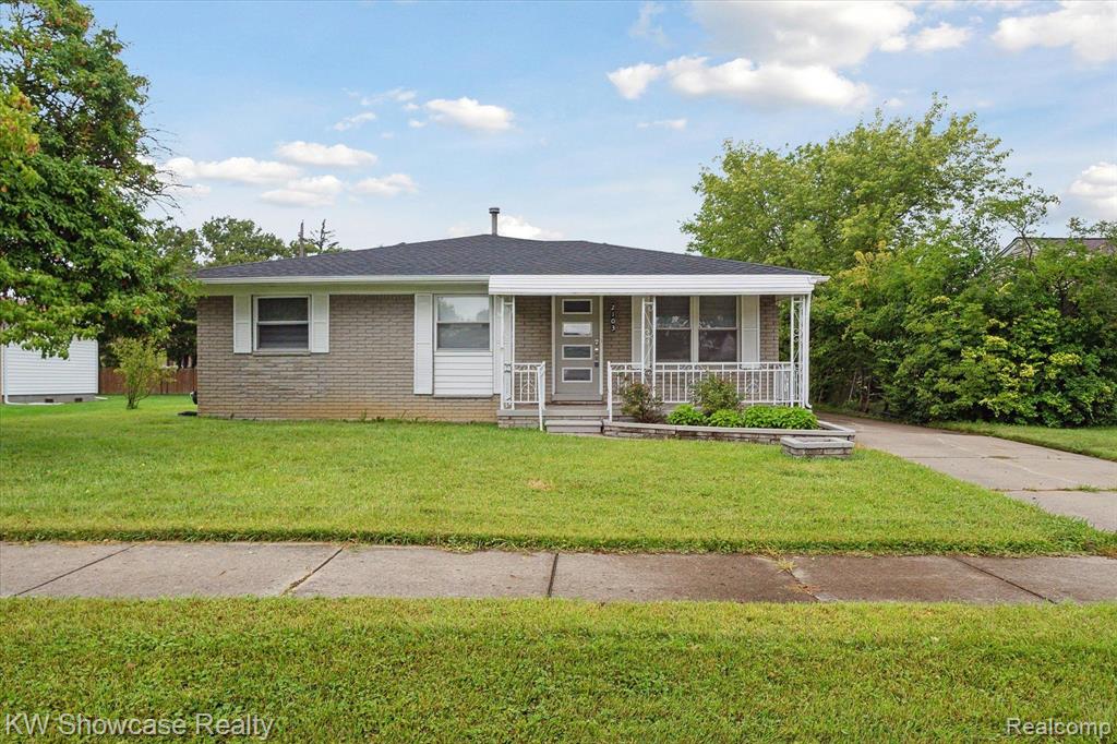 Garry Dr, Troy, MI 48083 #1