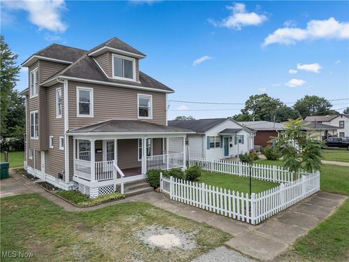 1009 Poplar Ave, Belpre, OH, 45714-1449 | Card Image