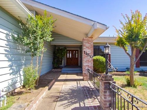1150 Port Chelsea Cir, Lodi, CA, 95240-7035 | Card Image