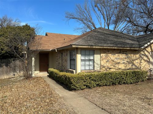 434 Pogue St, Cedar Hill, TX, 75104-9060 | Card Image
