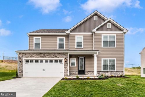 502 Abigail Ave, WAYNESBORO, PA, 17268-7902 | Card Image