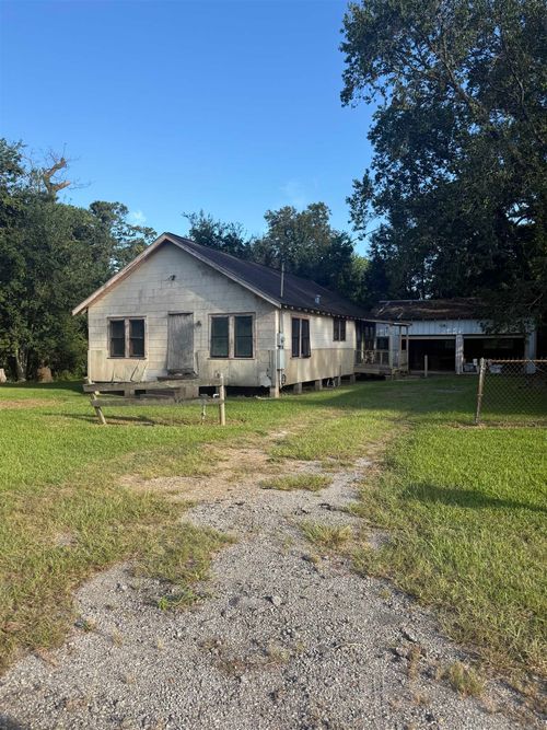 670 Primrose, Vidor, TX, 77662 | Card Image