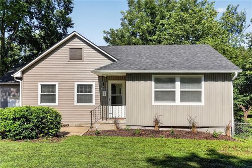 4740 Delmar St, Roeland Park, KS, 66205-1344 | Card Image