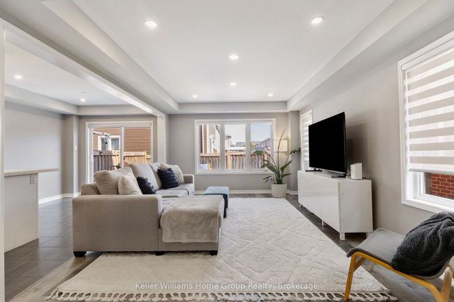 173 W Oak Trail, House attached with 3 bedrooms, 3 bathrooms and 1 parking in Kitchener ON | Image 12