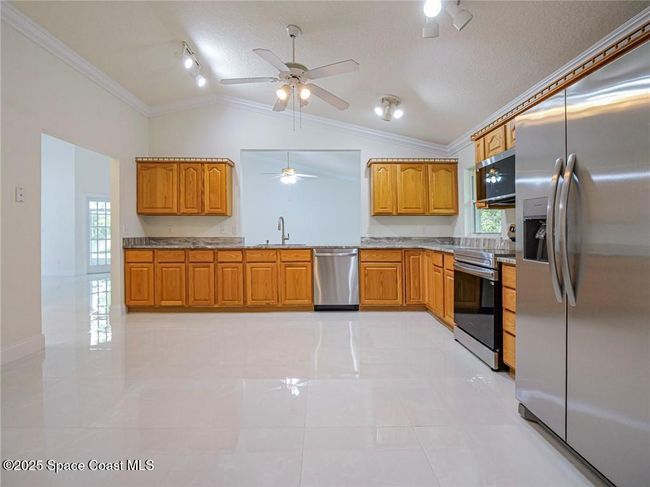 513 Benedictine Ter, House other with 3 bedrooms, 3 bathrooms and null parking in Sebastian FL | Image 12