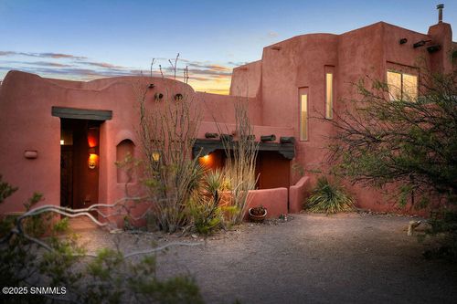 4445 Echo Canyon Rd, Las Cruces, NM, 88011-7523 | Card Image