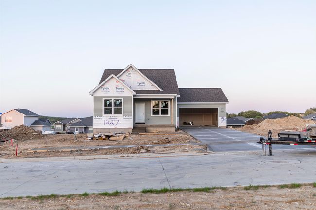 1227 Stone Ln, House other with 3 bedrooms, 2 bathrooms and null parking in Waverly IA | Image 5