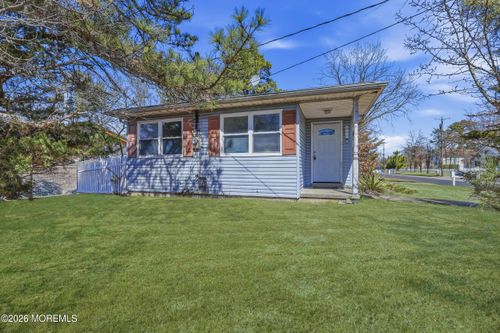 201 6th St, Barnegat, NJ, 08005-2720 | Card Image