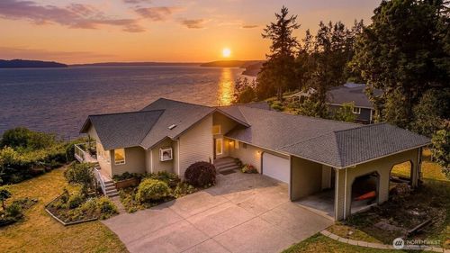 4098 S Camano Dr, Camano Island, WA, 98282-7099 | Card Image