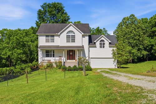325 Eagle Creek Trl, Sadieville, KY, 40370-8006 | Card Image