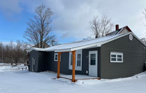 80 School St, North Troy, VT, 05859-9552 | Card Image