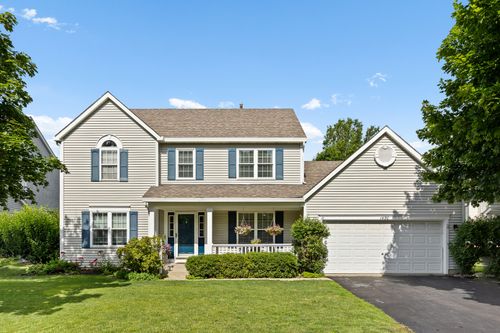 1450 Ashwood Dr, Elgin, IL, 60123-8887 | Card Image