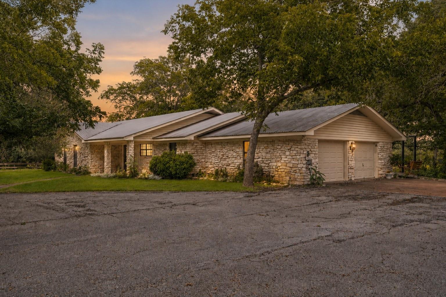 Farm in Hallettsville