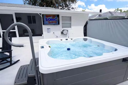 2238 Clematis St, Sarasota, FL, 34239-3907 | Card Image