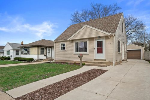2744 S 71st St, Milwaukee, WI, 53219-2971 | Card Image
