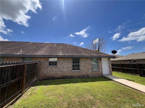 215 N 6th St, Donna, TX, 78537-2671 | Card Image