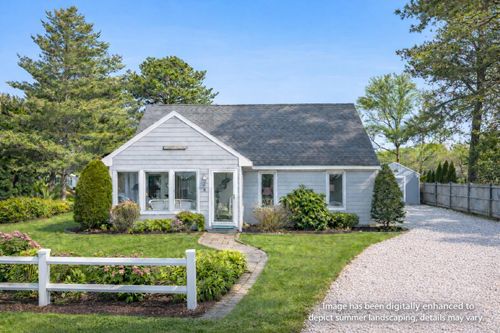 8 Buckley Rd, West Dennis, MA, 02670-2323 | Card Image