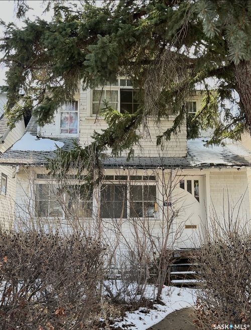 923 College Avenue, Regina, SK, S4N0Y2 | Card Image