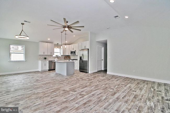 88 Dock Ave, House other with 3 bedrooms, 2 bathrooms and null parking in WARETOWN NJ | Image 4