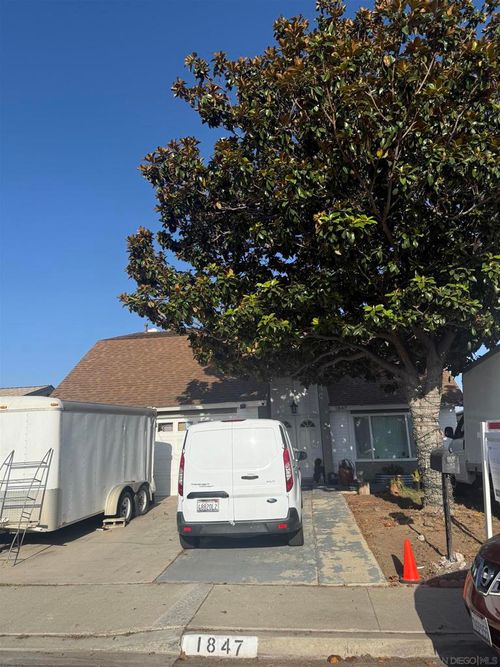 1847 Via Encantadoras, San Ysidro, CA, 92173-1833 | Card Image