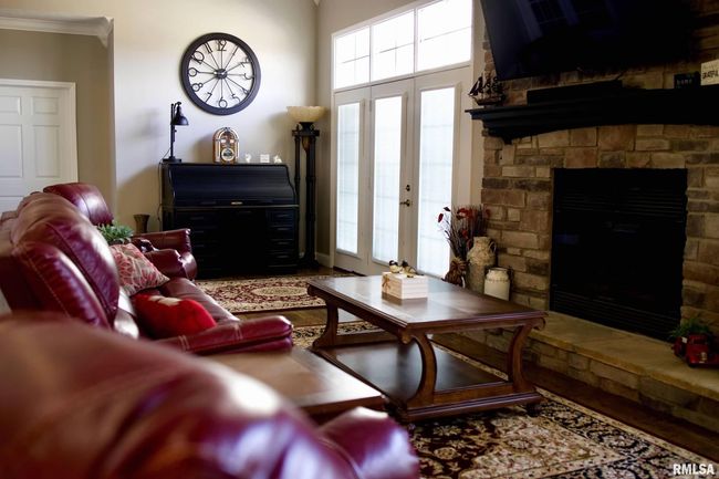 1338 Wagon Creek Rd, House attached with 3 bedrooms, 3 bathrooms and null parking in Creal Springs IL | Image 8