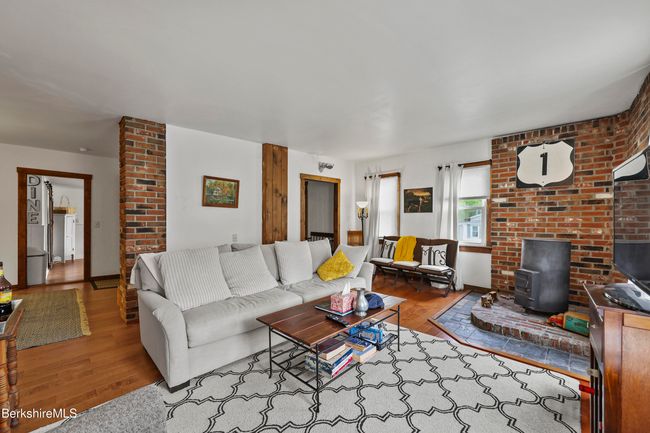205 - 203205 Main St, Home with 5 bedrooms, 3 bathrooms and 3 parking in Hancock MA | Image 29