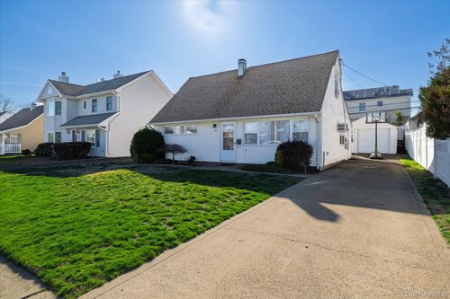 47 Hewlett Point Ave, East Rockaway, NY, 11518-2420 | Card Image