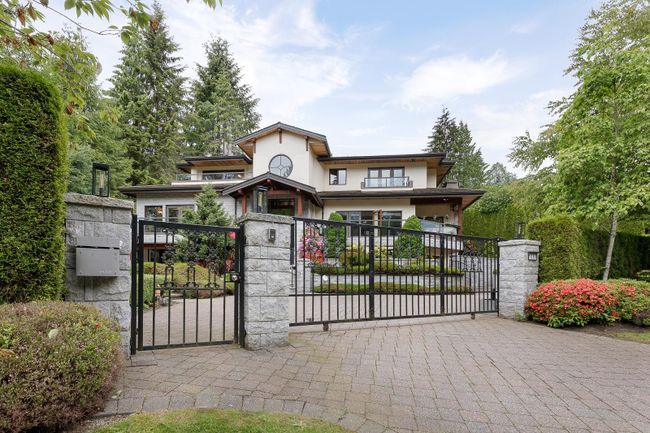 1080 Eyremount Drive, House other with 6 bedrooms, 5 bathrooms and 3 parking in West Vancouver BC | Image 2