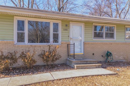 1208 Gettysburg Dr, Bloomington, IL, 61704-3604 | Card Image