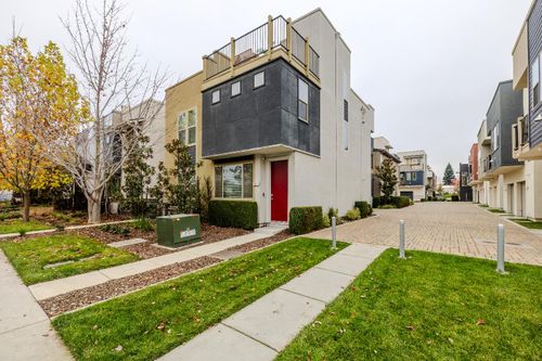 304 1st Ave, Sacramento, CA, 95818-2084 | Card Image