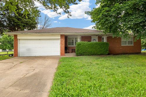2215 E Sharon St, Springfield, MO, 65803-4959 | Card Image