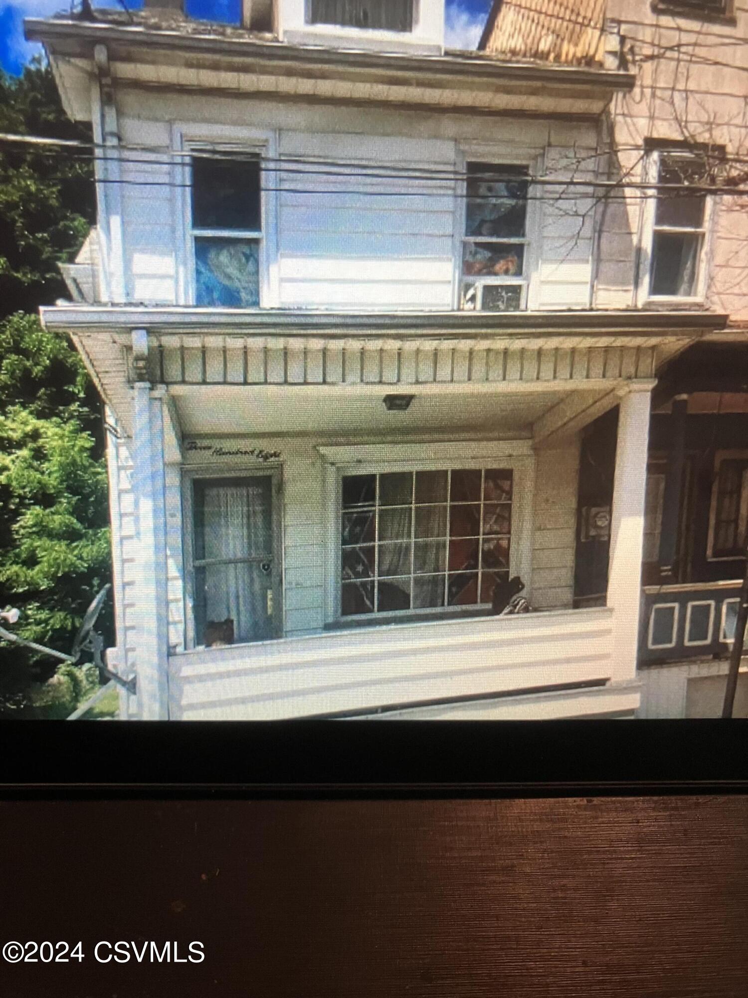 5th St, Shamokin, PA 17872