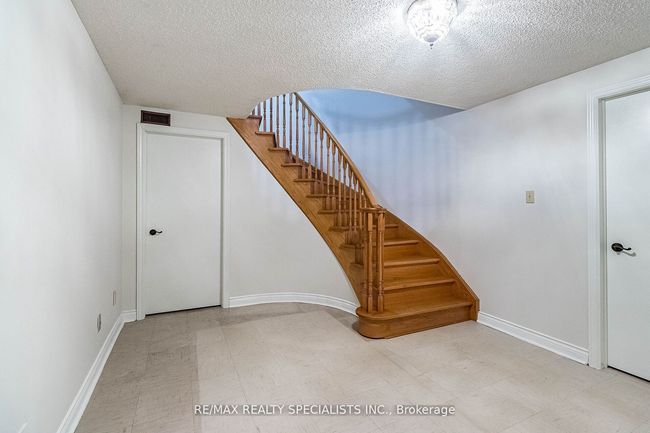 96 Nipissing Cres, House other with 4 bedrooms, 3 bathrooms and 4 parking in Brampton ON | Image 36