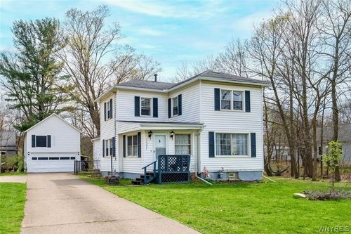 10647 Main St, North Collins, NY, 14111-9550 | Card Image