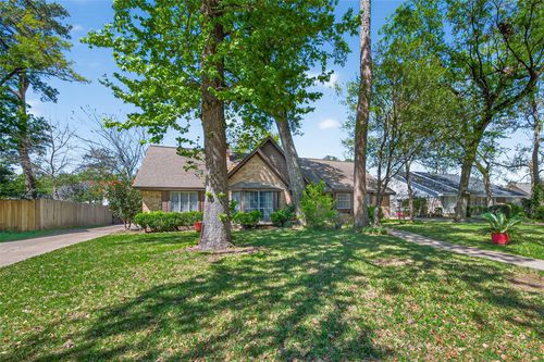 1010 Rhine Ln, Houston, TX, 77090-2516 | Card Image