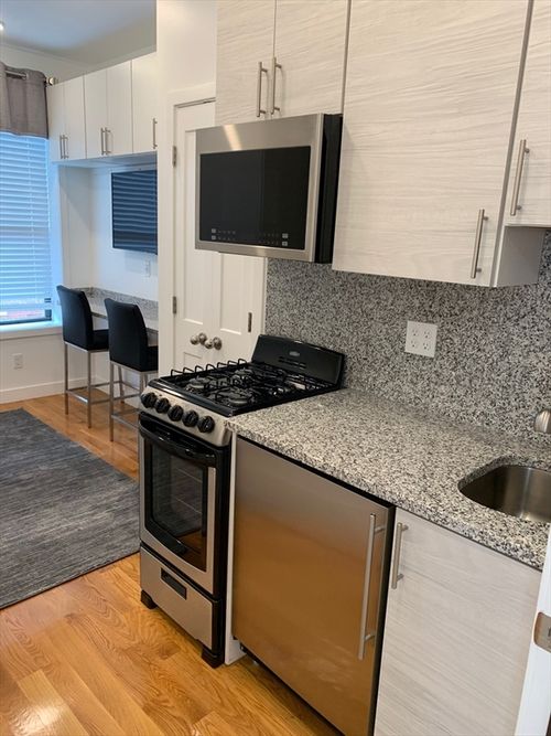 apt-17-16 5th St, Chelsea, MA, 02150-4502 | Card Image