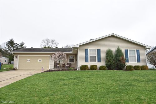 7568 Huntington Dr, Boardman, OH, 44512-8036 | Card Image