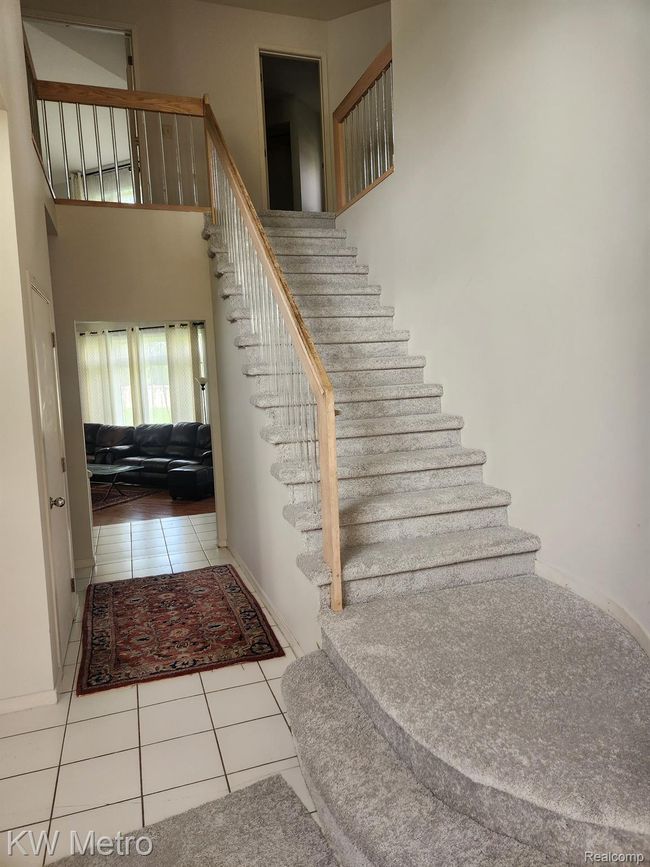 6250 Stonebridge, House other with 4 bedrooms, 3 bathrooms and null parking in West Bloomfield MI | Image 4
