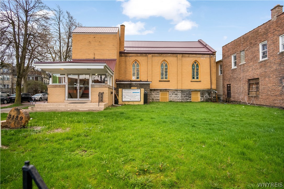 3189 Main St, Buffalo, NY 14214-1310