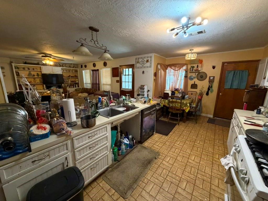 Residential in Sealy 2