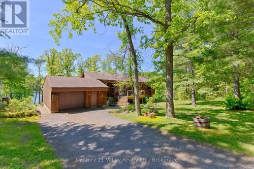 3233 Calabogie Rd, Burnstown, ON, K0J1G0 | Card Image