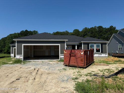 215 Maxwell Farm Ln, Selma, NC, 27576-4404 | Card Image